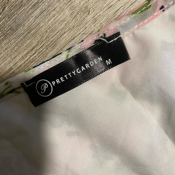 Dress - Picture 2 of 2